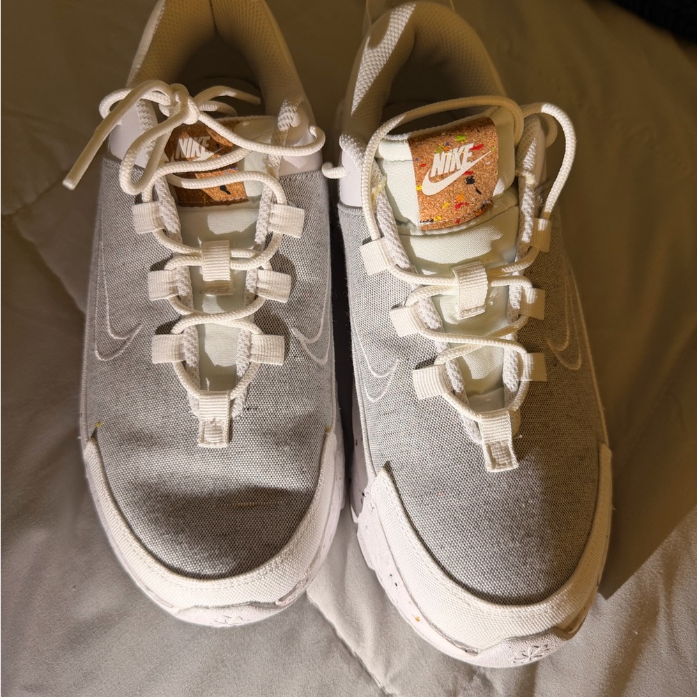 Nike women’s crater remixer DA 1468–100 gray running shoes